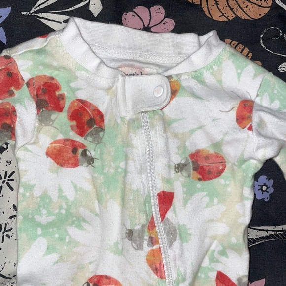 3 for $20 ✨ Burt’s Bees Baby | Lady Bug Sleeper - Picture 2 of 7